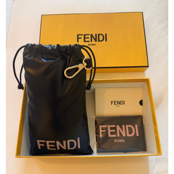 BNWT & BOX Fendi Oval Sunglasses main image 5